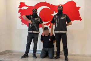 Yeni nesil çetelerle irtibatlı şüpheli Azerbaycan'da yakalanıp Türkiye'ye getirildi