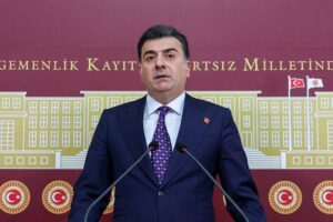 YENİ Parti'den CHP'deki ihraç kararlarına sert tepki: 'Korsanların limanı olmaz'