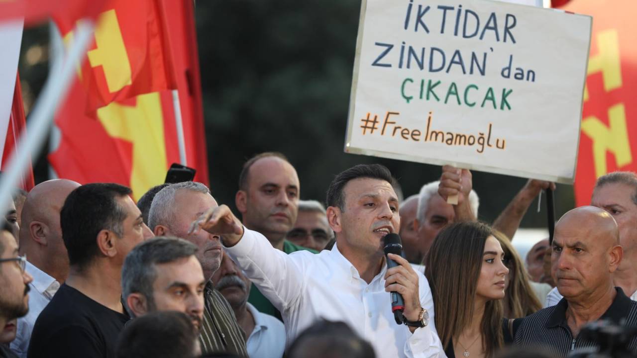 YENİ Parti'den Tuzla'da 'Millet İradesine Saygı' yürüyüşü: 40 milyarlık imar rantını açıklayın