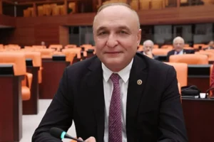 YENİ Parti heyetinden bıçaklı saldırıya uğrayan Melih Meriç'e ziyaret: Sağlık durumu iyi