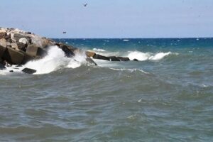 Zonguldak'ta denize girme yasağı kaldırıldı