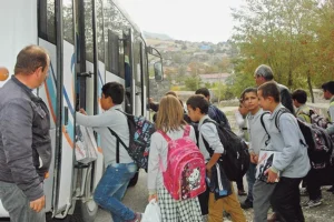 Çaycuma’da taşımalı öğrencilerin bir kısmı DYK'ye ulaşamıyor: Eğitim Sen'den ücretsiz servis çağrısı
