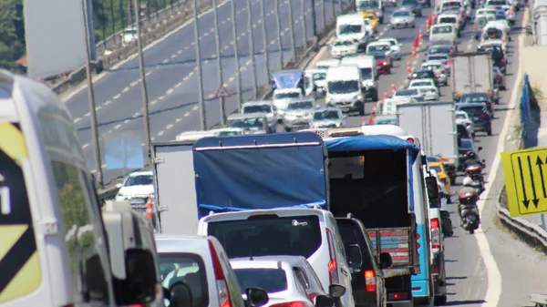 İstanbul'da plan yapanlar dikkat: FSM Köprüsü ve 3 ilçede bazı yollar kapalı