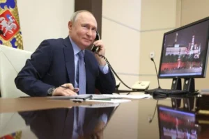 Putin, Güney Osetya’daki seçim zaferi dolayısıyla Kambolov’u kutladı