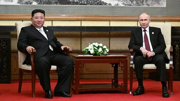 Putin, Kim Jong-un’u Kuzey Kore’nin kuruluş yıl dönümü dolayısıyla kutladı