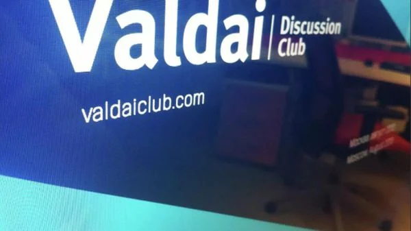 Bıstritskiy: Valday toplantısı, katılımcıların fazlalığı ve ulaşım kolaylığı nedeniyle Soçi'den Moskova'ya alındı