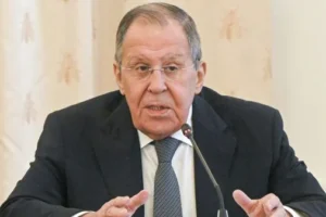 Lavrov’dan Zelenskiy’nin ABD’de Putin’le görüşme önerisine yanıt: Bizim ülkemizde yapacak işlerimiz var