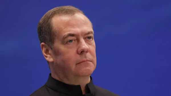 Medvedev: Almanya aklıselime dönmeli ve çok daha dengeli bir politika izlemeli
