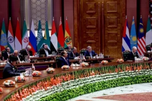 Putin: BRICS'in dünya arenasındaki otoritesi ve etkisi istikrarlı bir şekilde artıyor