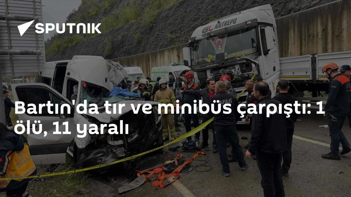 Bartın'da tır ve minibüs çarpıştı: 1 ölü, 11 yaralı