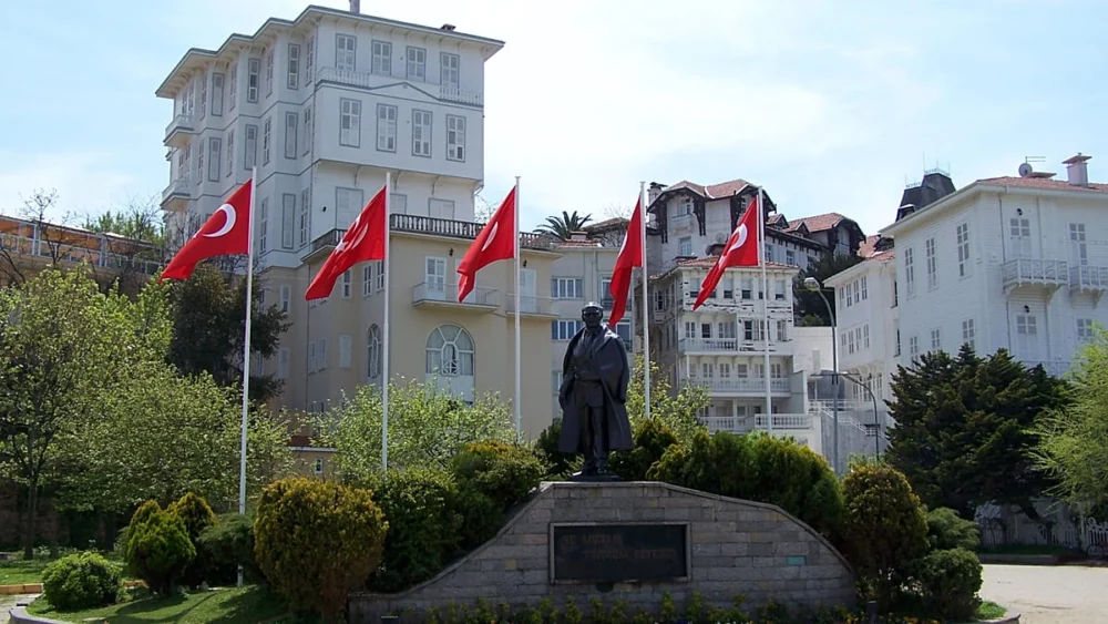 Adalar Belediye Başkanvekili istifa etti: Yeniden seçim yapılacak