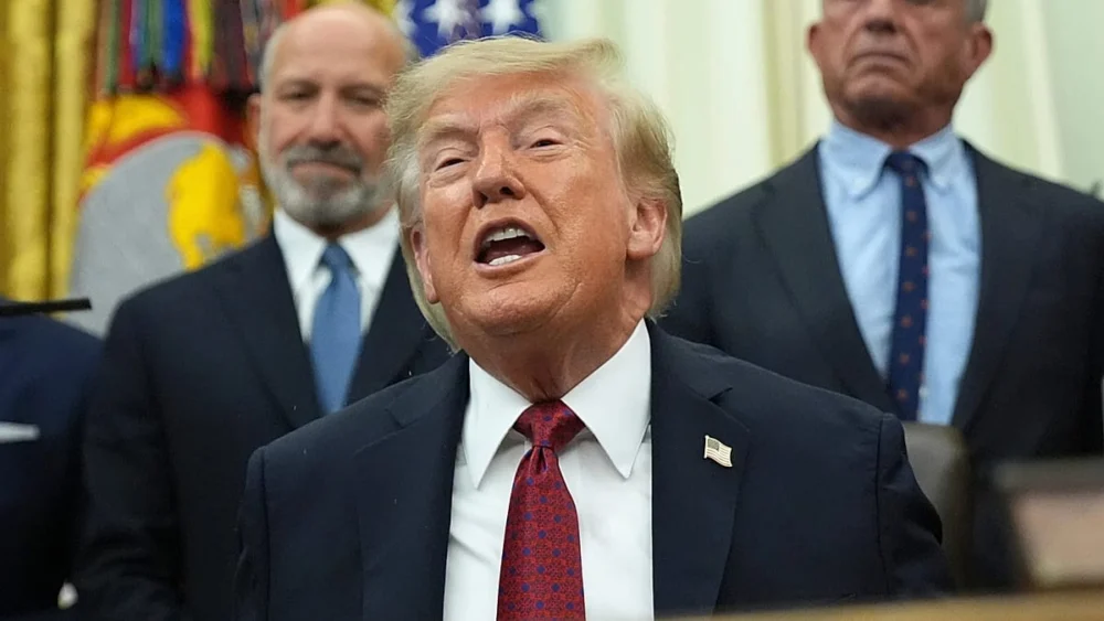 Trump: ABD Venezuela'nın tüm petrolünü alacak