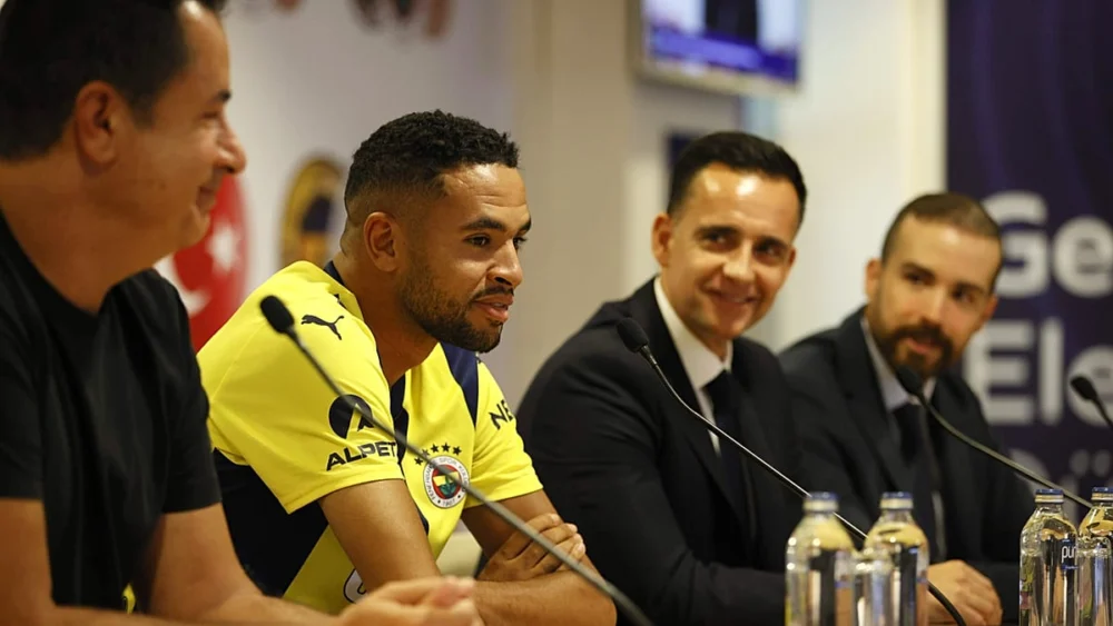 FIFA'dan Fenerbahçe'ye üç dönem transfer yasağı: 'Pazartesi kaldırılacak'