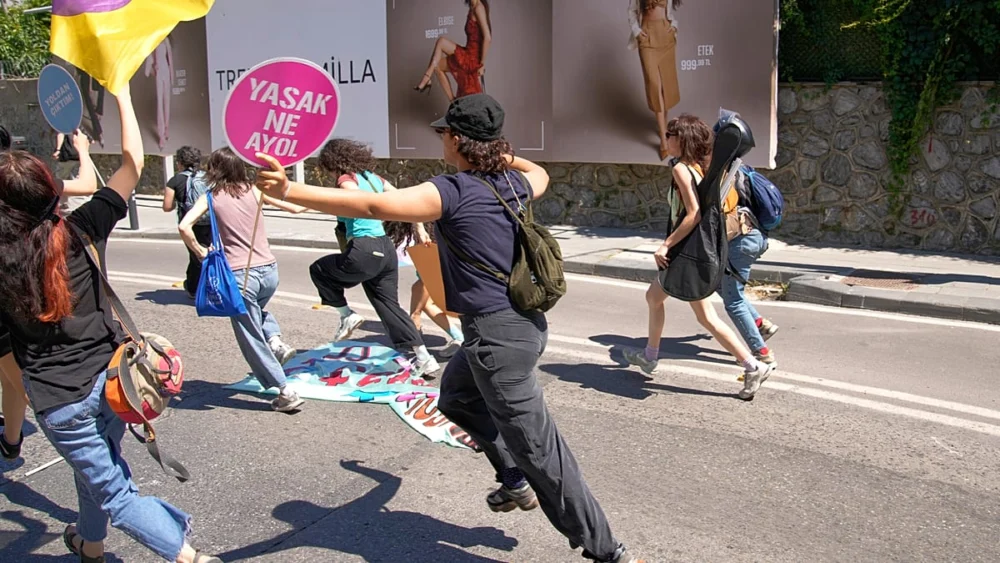 AB, Türkiye'deki LGBTİ+ operasyonlarından “endişeli”