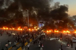 Suriye'de akaryakıt fiyatlarına büyük zam: Pek çok şehirde protestolar