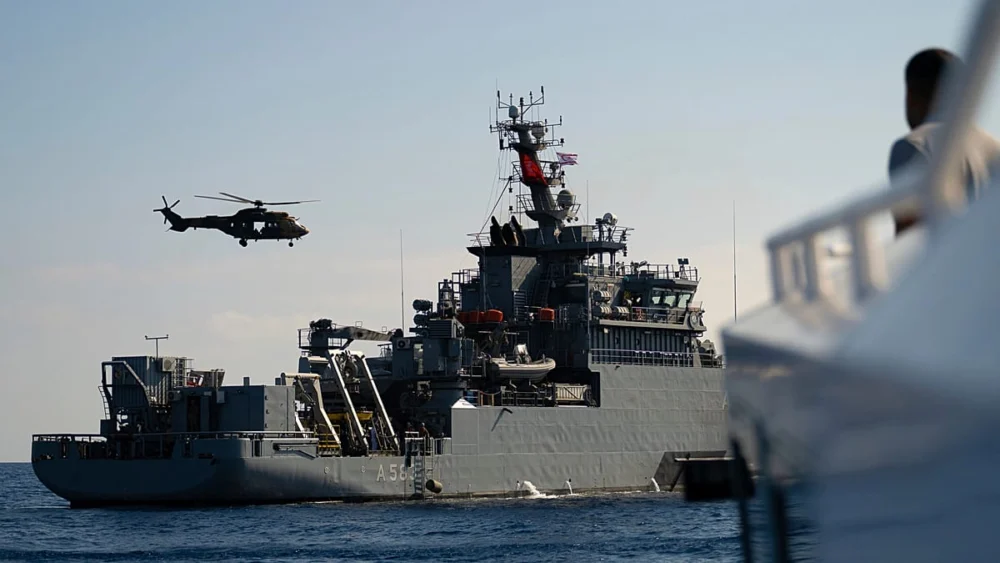 Kuzey Kıbrıs açıklarında batan feribot için denizaltı drone ile arama yapılıyor