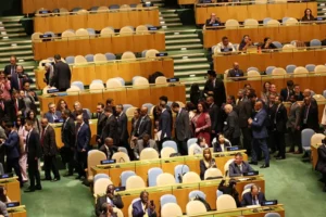 Netanyahu BM Genel Kurulu'nda konuşurken protestolar ve toplu terkler