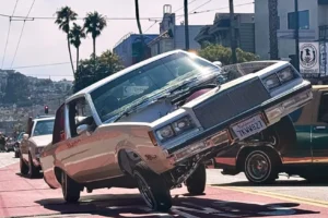 Renkli geçitte lowriderlar San Francisco sokaklarını dolduruyor