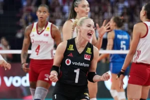 A Milli Kadın Voleybol Takımı, Sırbistan'ı geçerek finale yükseldi