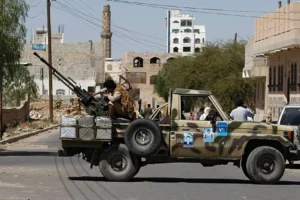 Husilerin yılların en ağır petrol saldırısına Suudi Arabistan'dan misilleme