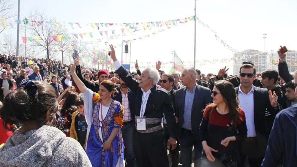Eski Diyarbakır Büyükşehir Belediyesi Eş Başkanı Mızraklı yaklaşık 7 yıl sonra tahliye oldu