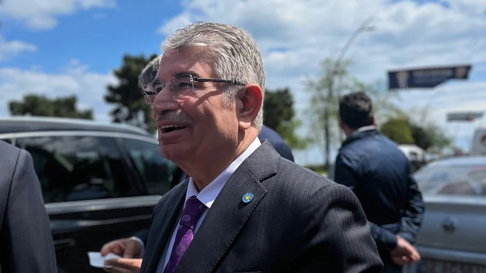 Alihan Kuriş soruşturması: Eski Bakan İdris Naim Şahin'e yurtdışı çıkış yasağı
