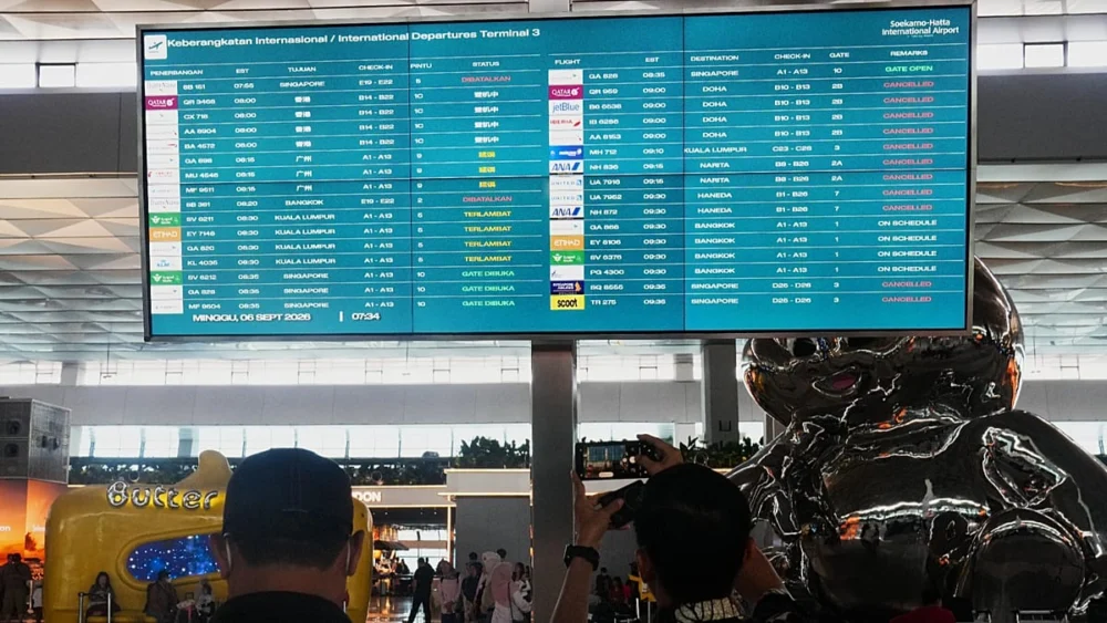 Endonezya'da volkanik patlama sonrası uçuşlar normale dönüyor