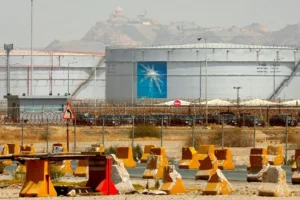 Riyad'dan petrol sevkiyatı iptallerine yanıt yok, kesintinin boyutu belirsiz