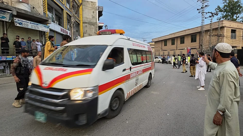 Pakistan'ın kuzeybatısında intihar saldırısı: En az 11 ölü