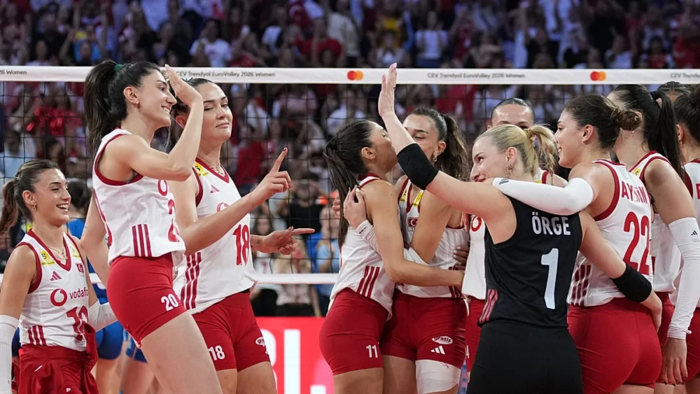 A Milli Kadın Voleybol Takımı'nın galibiyeti Sırbistan'da nasıl karşılandı?