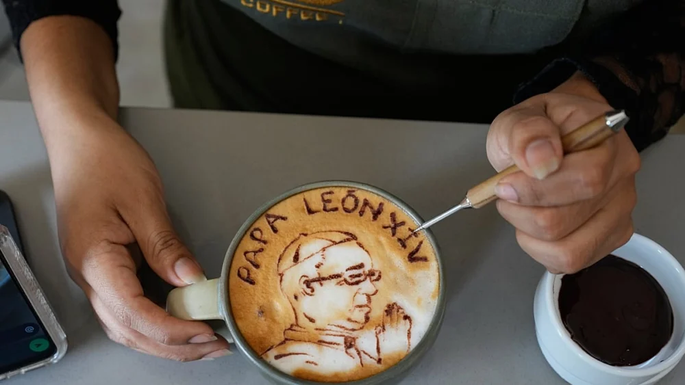 Papa 14. Leo, Latin Amerika ziyareti öncesi latte sanatıyla karşılanıyor