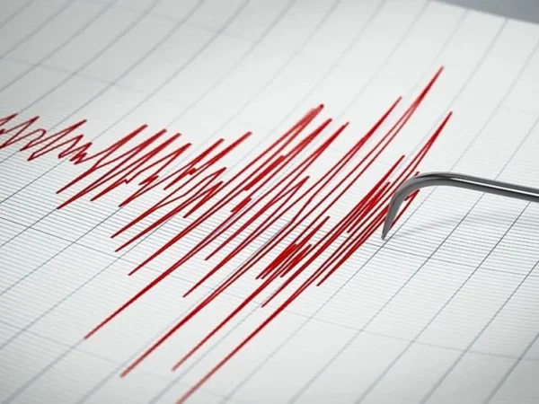 Şanlıurfa'da 5,4 büyüklüğünde deprem: Çevre illerde hissedildi