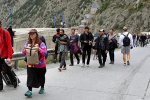 Ruslar, seçim sonrası yeni seferberlik ihtimali nedeniyle ülkeyi terk ediyor