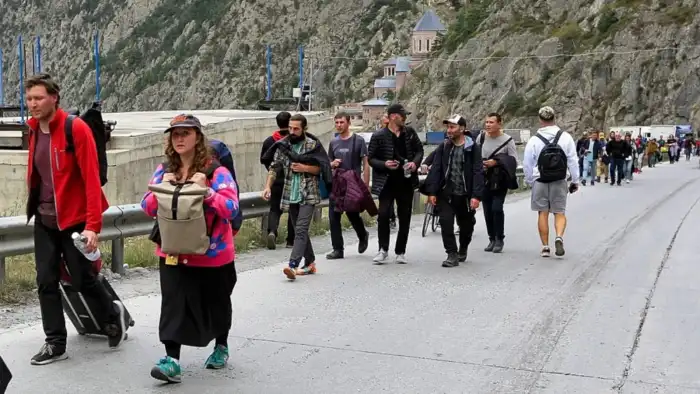 Ruslar, seçim sonrası yeni seferberlik ihtimali nedeniyle ülkeyi terk ediyor