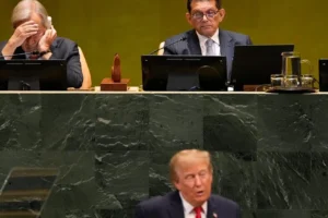 Ölümcül robotlar mı süper zekâ mı: Trump ve liderler yapay zekâda karşı karşıya