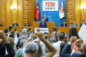 Yeni Parti'den isim kriziyle ilgili açıklama: 'Biz ismimizi koruyoruz'