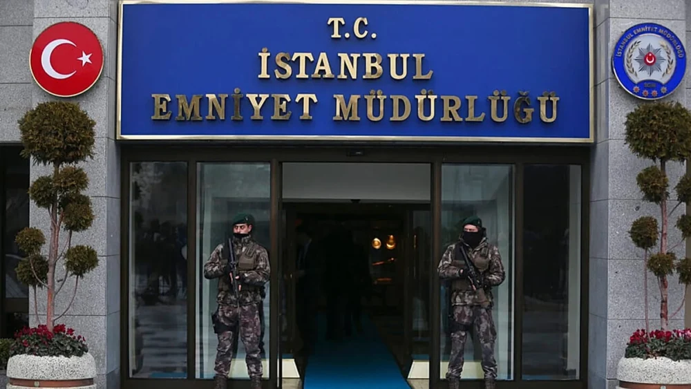 Sosyal medyada müstehcen içerik operasyonu: Tuğba Ekinci dahil 5 gözaltı