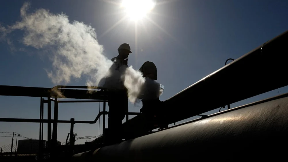 Silahlı grup Libya'nın en büyük petrol sahasından boru hattını kapattı, ihracat tehlikede