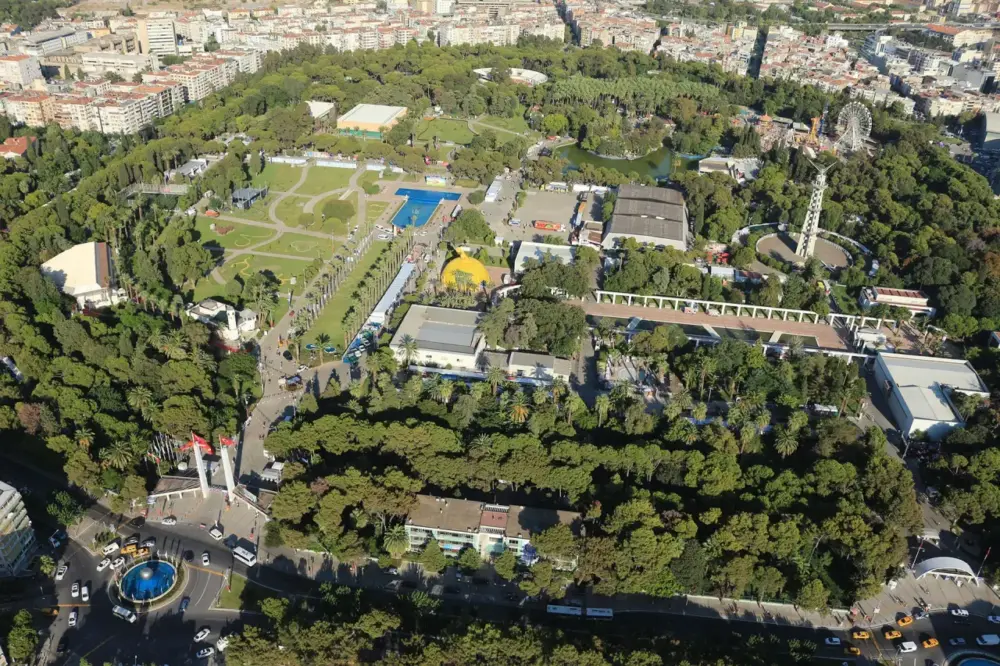 90’ıncı yılında Kültürpark’ın geleceği tartışılıyor: “Kültürpark ticarethane değildir”