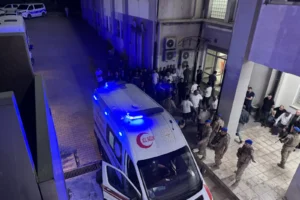Siirt'te otomobilin çarptığı 2 genç öldü