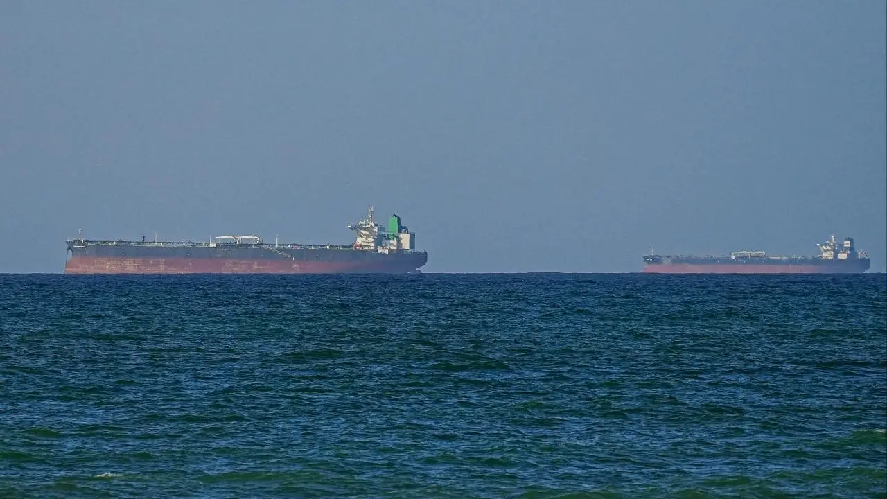 UKMTO: Umman açıklarında Hürmüz Boğazı'ndan geçen bir tanker vuruldu