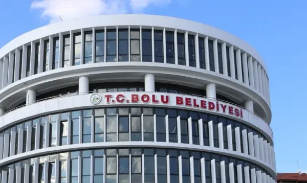 7 ilde 22 gözaltı: Bolu Belediyesi’ne “hayalet araç” operasyonu düzenlendi