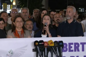 Hatimoğulları Diyarbakır’dan seslendi: Barış adalettir, anadilde eğitimdir