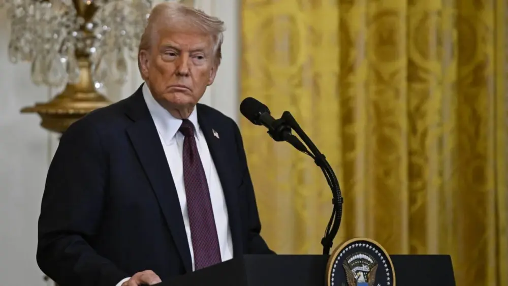Trump, İran'ın misilleme yapması halinde 'daha büyük' saldırılar düzenleyeceklerini açıkladı