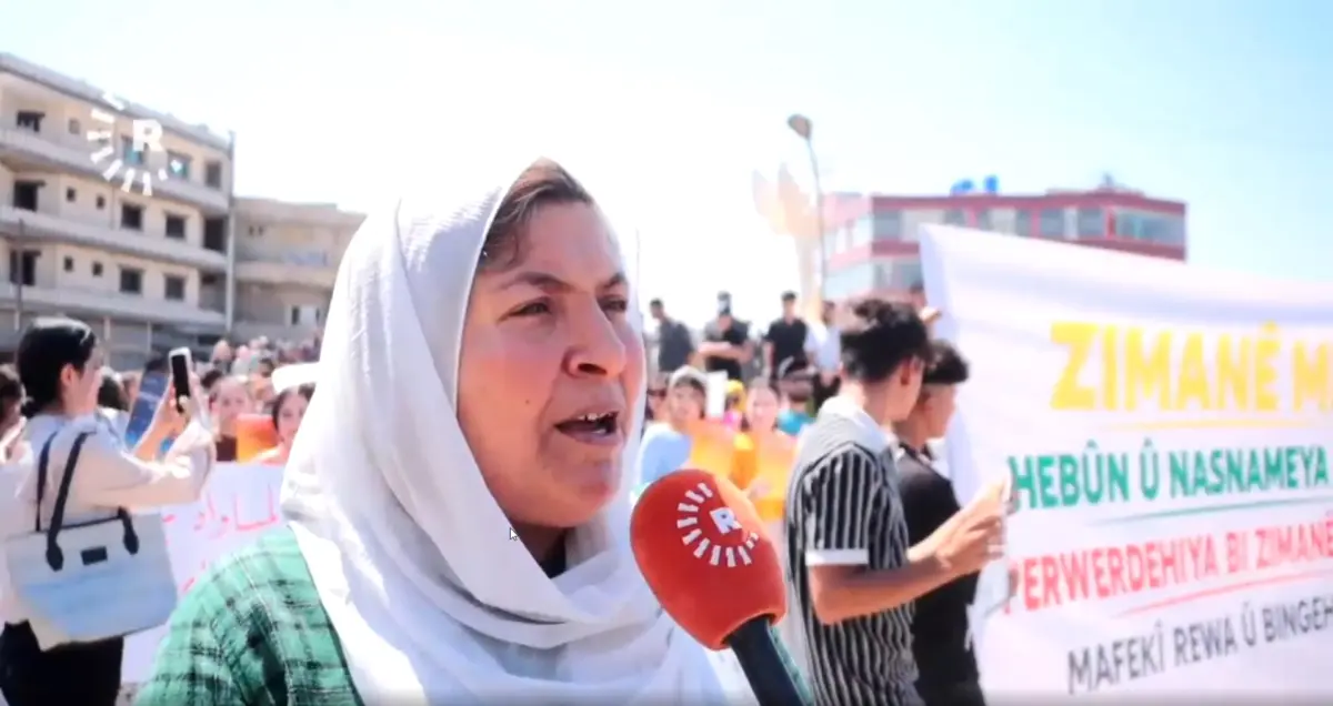 Kobani’de halk Kürtçe için ayakta: ‘Dilimizden vazgeçmeyiz, kararı reddediyoruz’