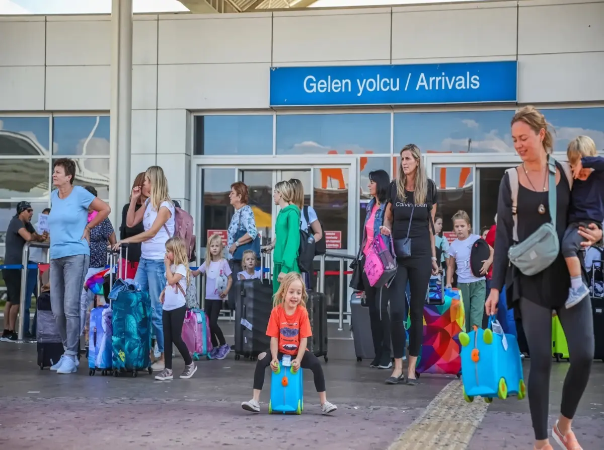 Antalya’da gelenek değişmedi Rus ve Alman turistler bu yıl da ilk sıralarda