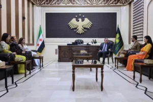Kürtçe eğitim konusunu değerlendirmek üzere Haseke Valisi ve bir grup öğretmen bir araya geldi