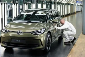 PLAN ONAYLANDI- Volkswagen, 50 bin kişiyi daha işten çıkarıyor