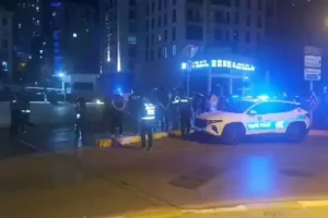 Korsan taksiclik yapan emekli polis, önce trafik polisini sonra kendisini vurdu