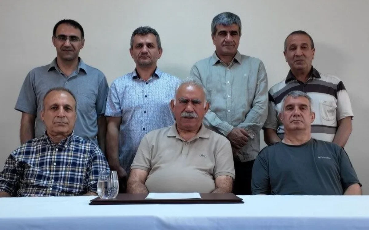 Öcalan: Geliştirdiğimiz sürece eleştiri ve itirazlar olabilir